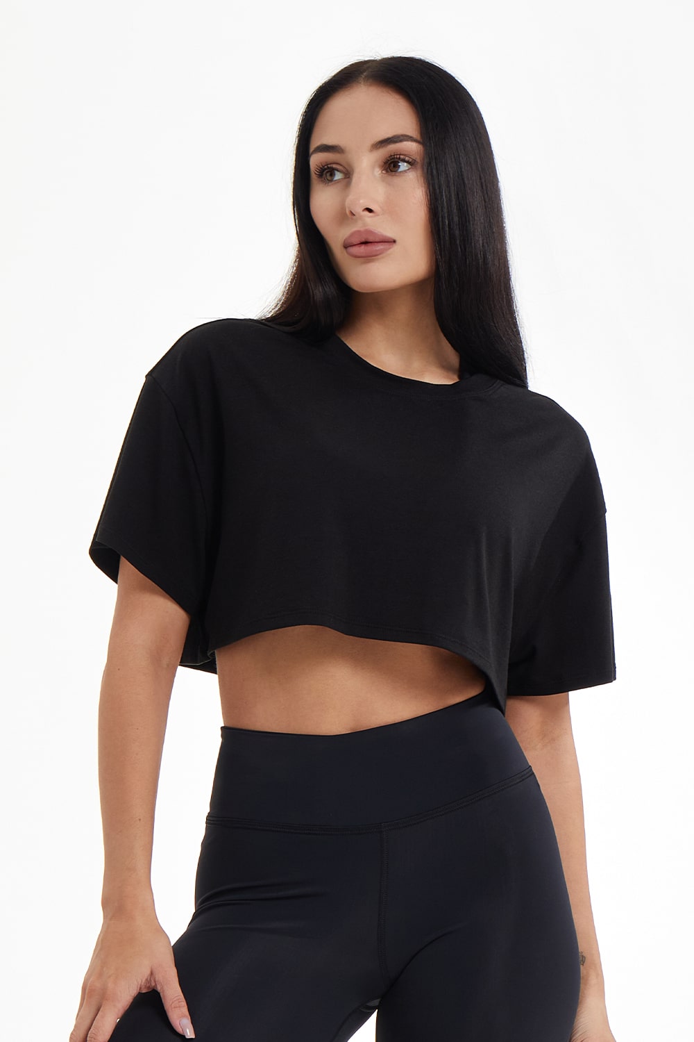 basic-crop-t-shirt-1-min_1 Женская черная Футболка Crop Basic