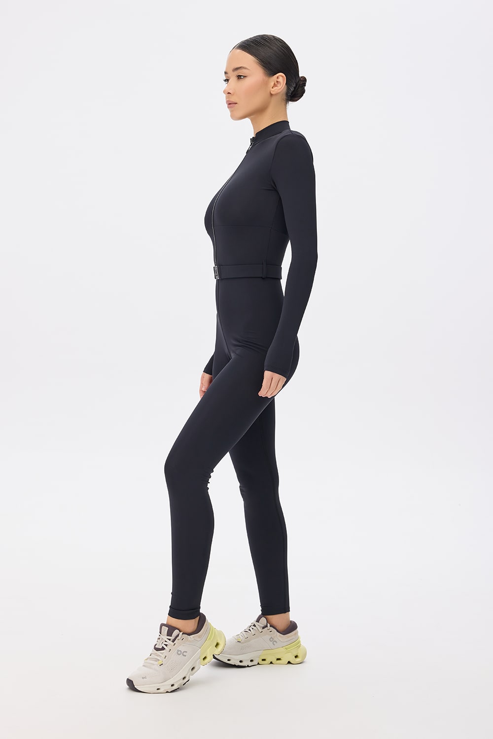 dominant-black-long-sleeve-jumpsuit-223-min Спортивный Комбинезон Dominant длинный рукав для спорта и отдыха!