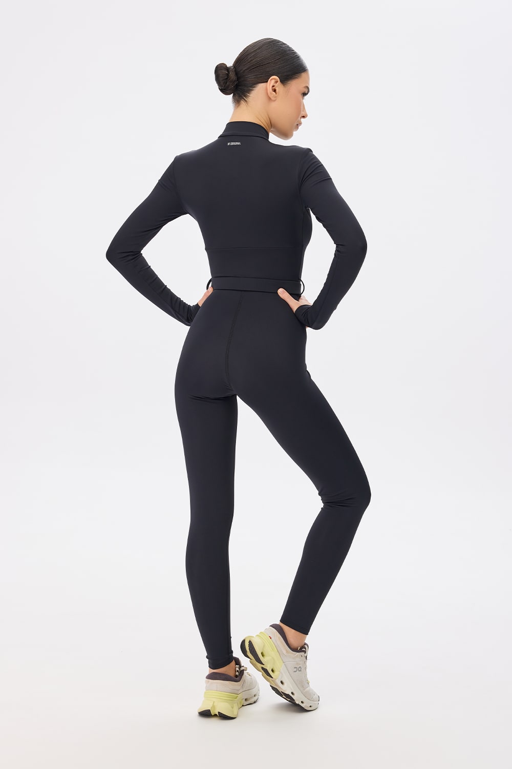 dominant-black-long-sleeve-jumpsuit-323-min Женский Комбинезон Dominant длинный рукав для спорта и повсидневной носки